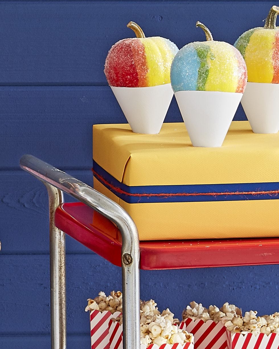 calabazas de halloween con los colores del arcoiris