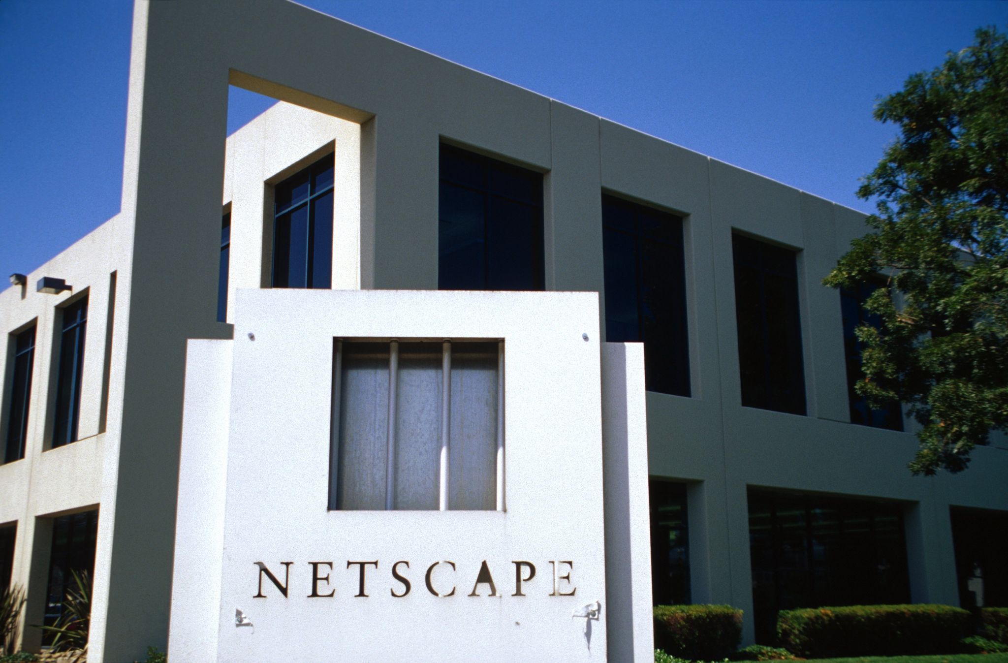 California, Mountain View, Netscape Sign In Disrepair In Silicon Valley