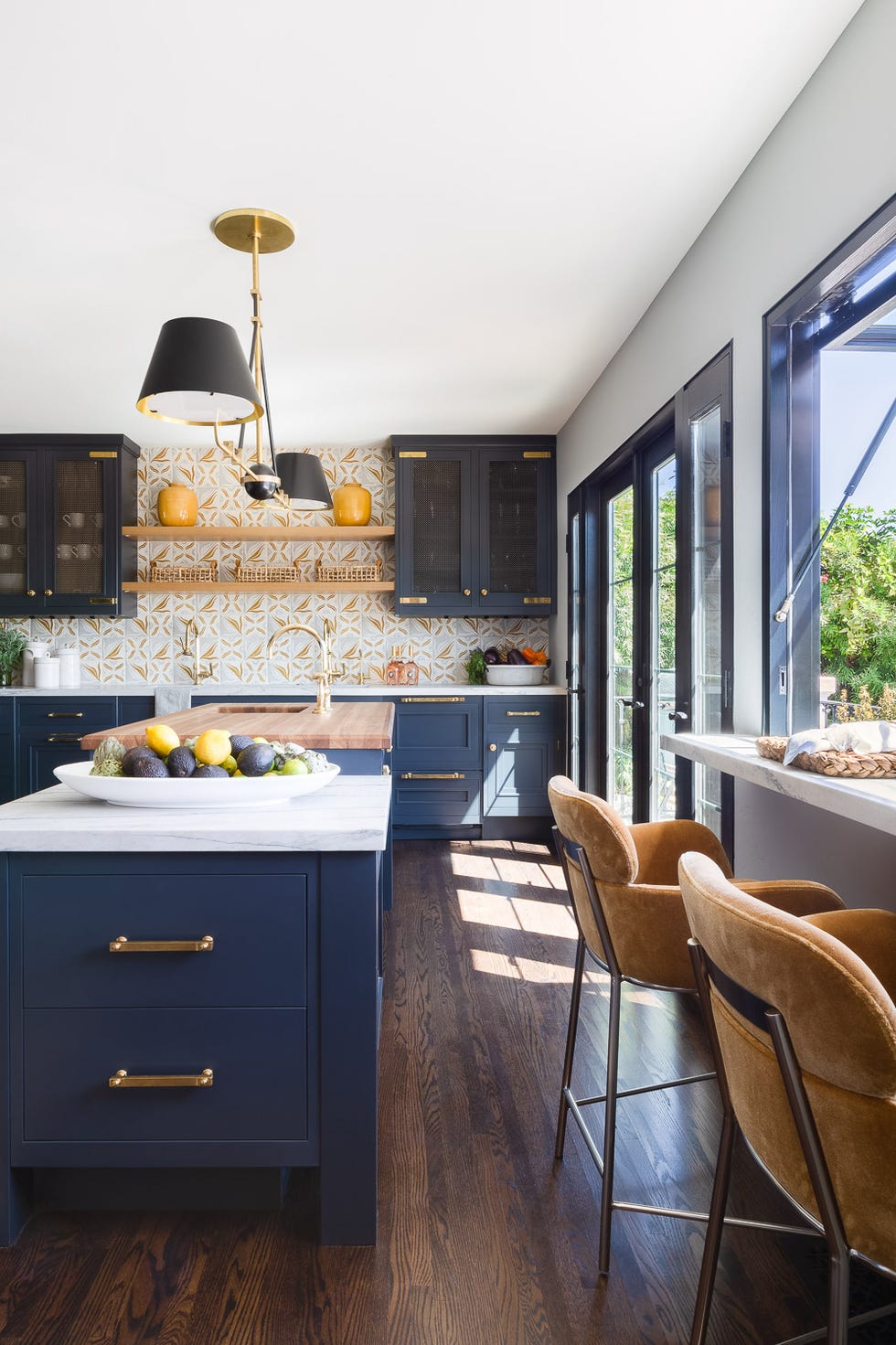 Taylor Anne Interiors Kitchen - This Indoor-Outdoor Kitchen Is a ...