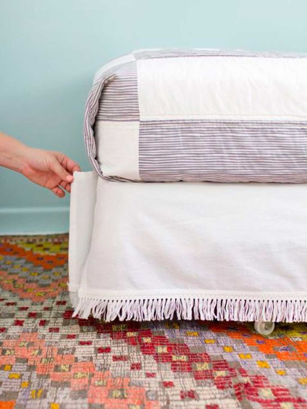 Bedding, Furniture, Textile, Linens, Bed sheet, Quilt, Pillow, Room, Blanket, Patchwork, 