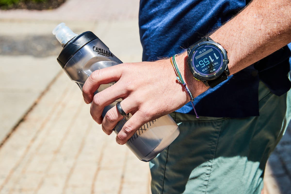 The 6 Best Running Water Bottles Of 2024 Handheld Running Flasks 9266