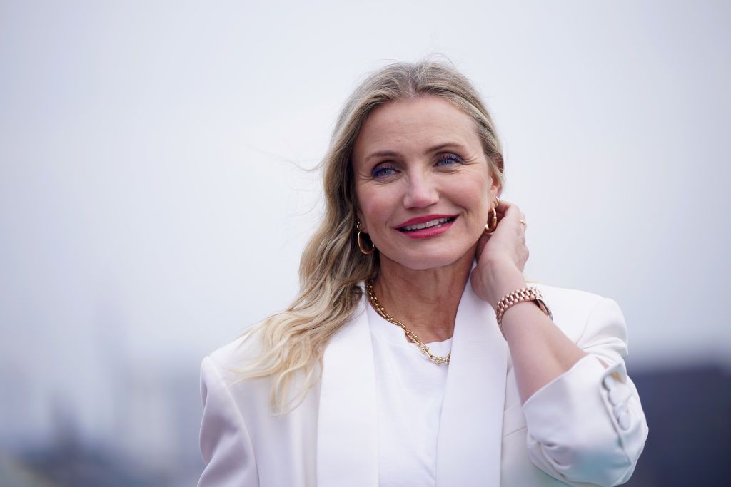 52歳のキャメロン・ディアス、ノーメイクの写真と美容