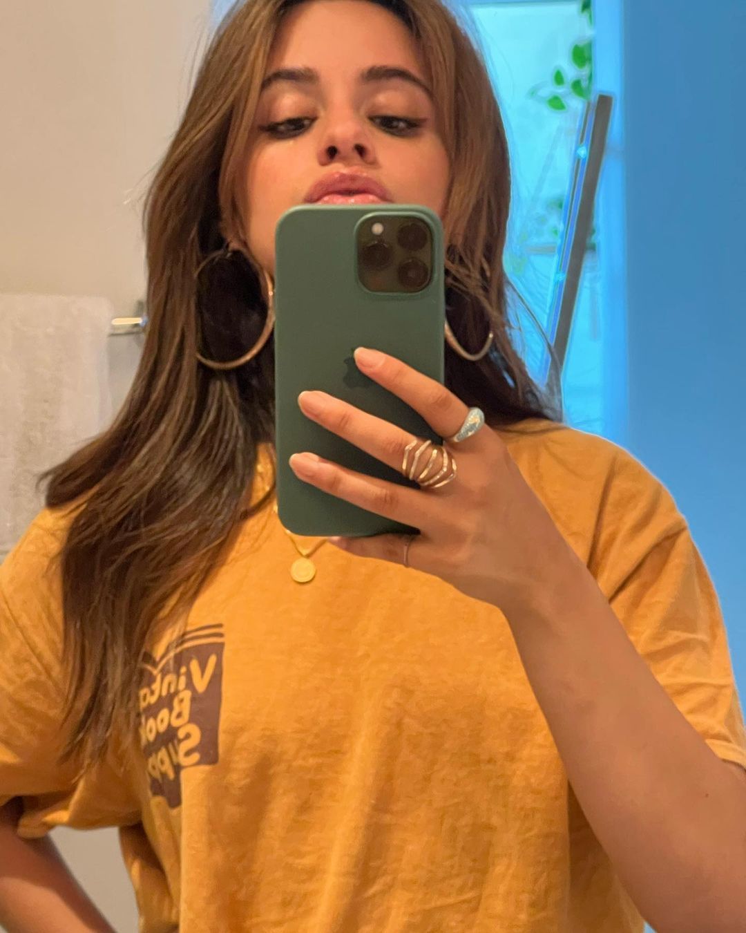 Camila Cabello se muestra sin maquillaje ni filtros en TikTok