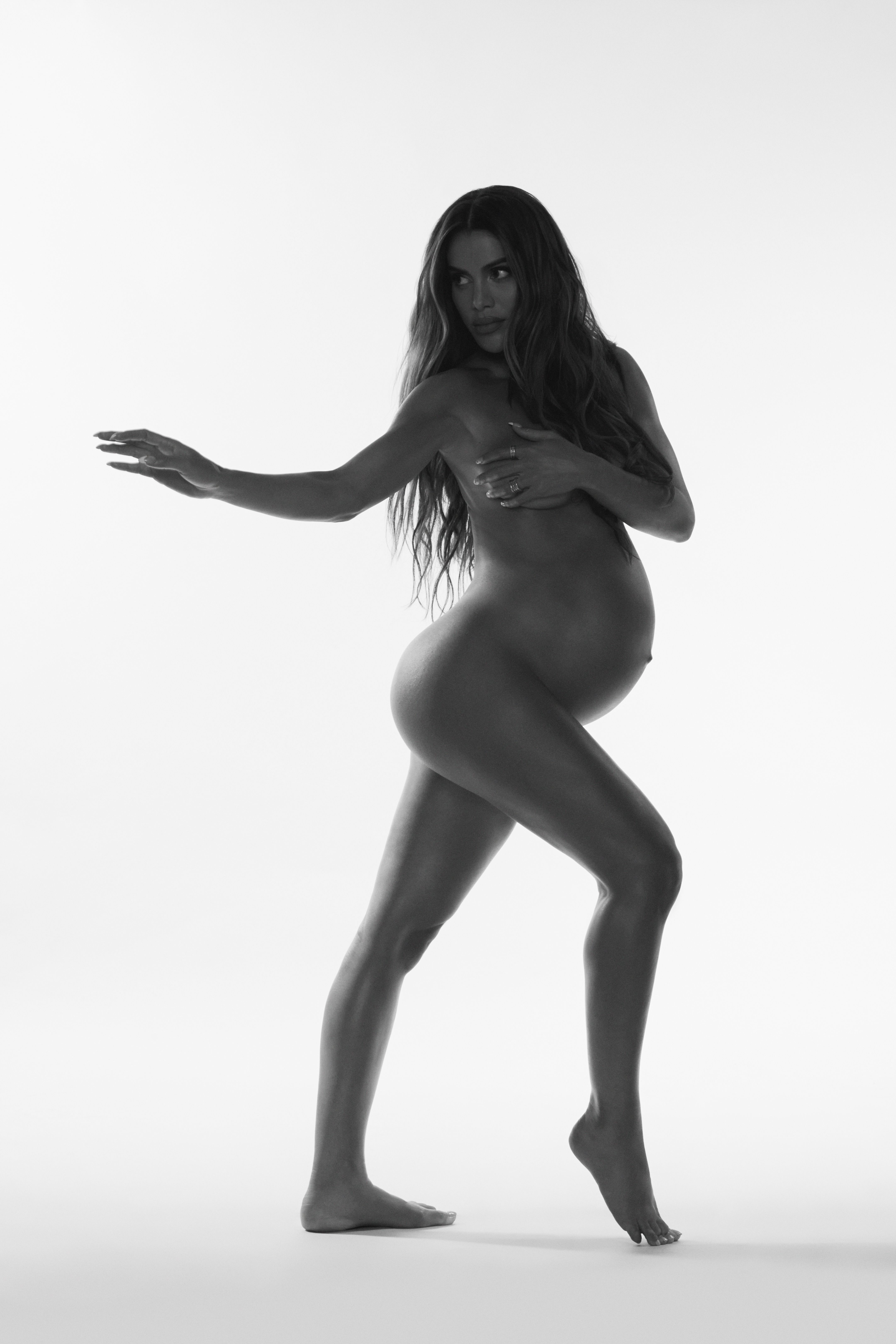 Camila Coelho Shares Her 9-Month Maternity Shoot and Discusses Pregnancy image photo