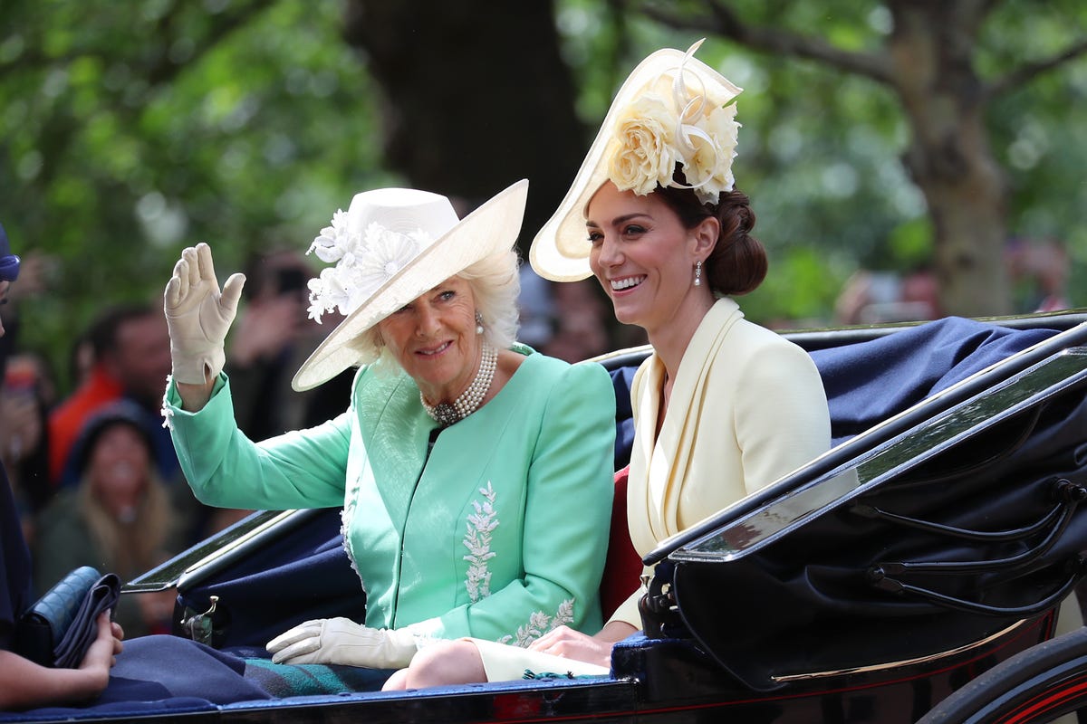 Camilla Parker Bowles Wore a Bright Green Dress at Trooping the Colour ...