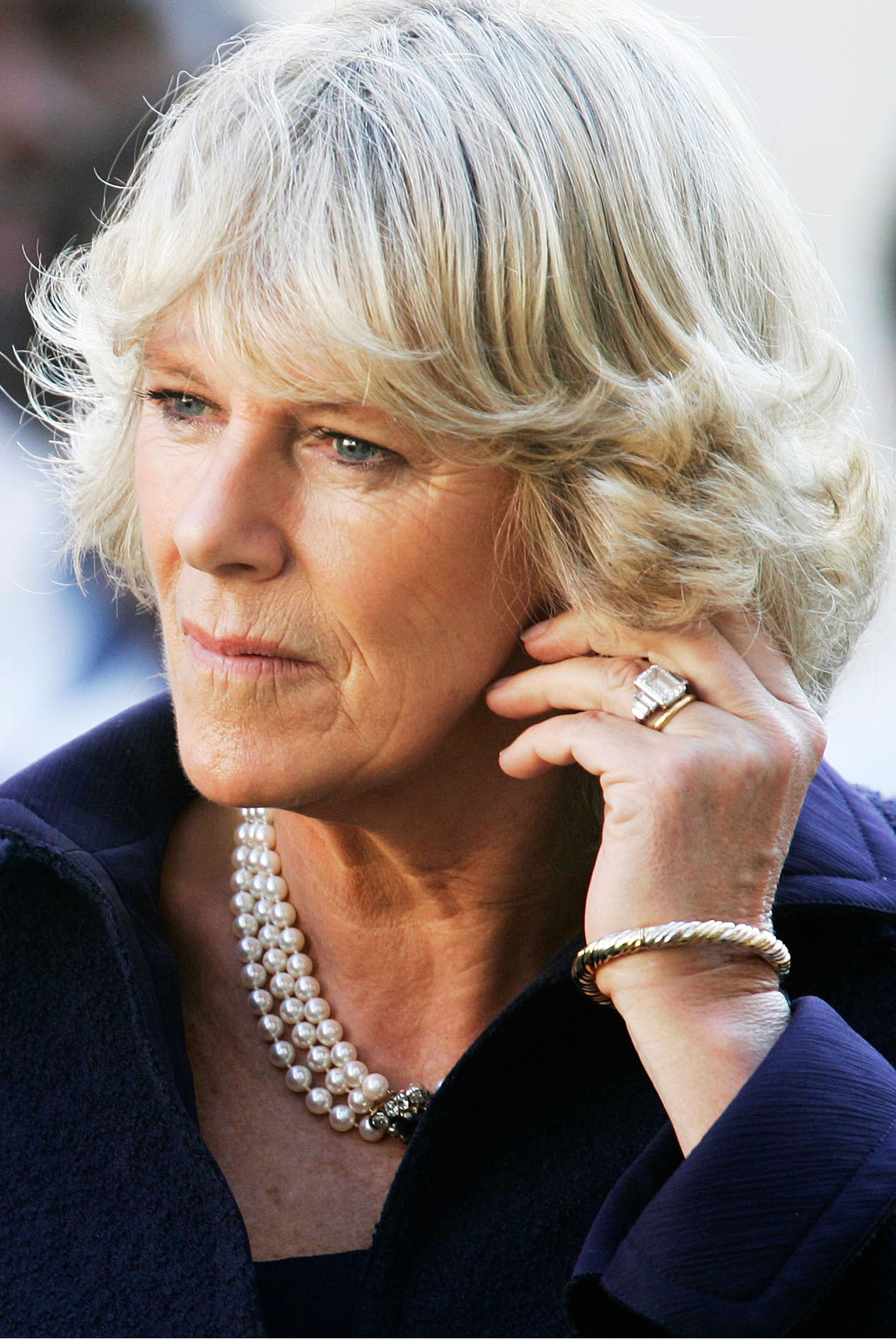 Camilla duchess of deals cornwall wedding ring