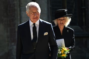 camilla leek brooch queen