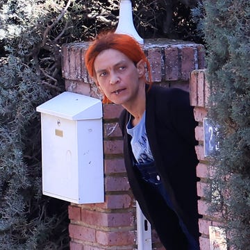 Camilo Blanes, ahora Sheila Devil, a las puertas de su casa camilo blanes, ahora sheila devil, a las puertas de su casa