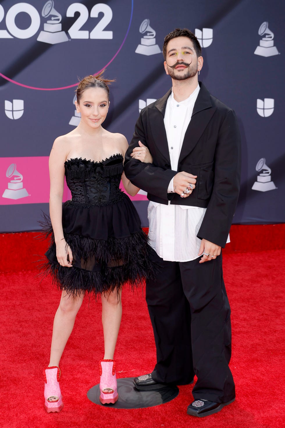 camilo y eva luna latin grammy 2022