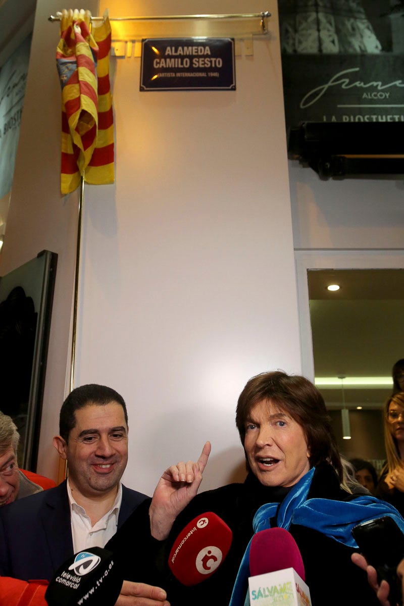 Camilo Sesto homenajeado Alcoy calle
