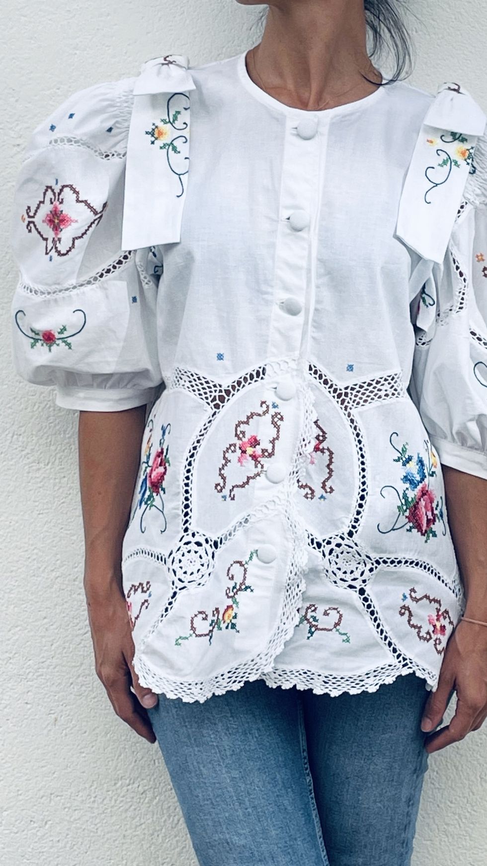 las camisas creadas por manteles de firma espantildeola maacutes deseadas de instagram
