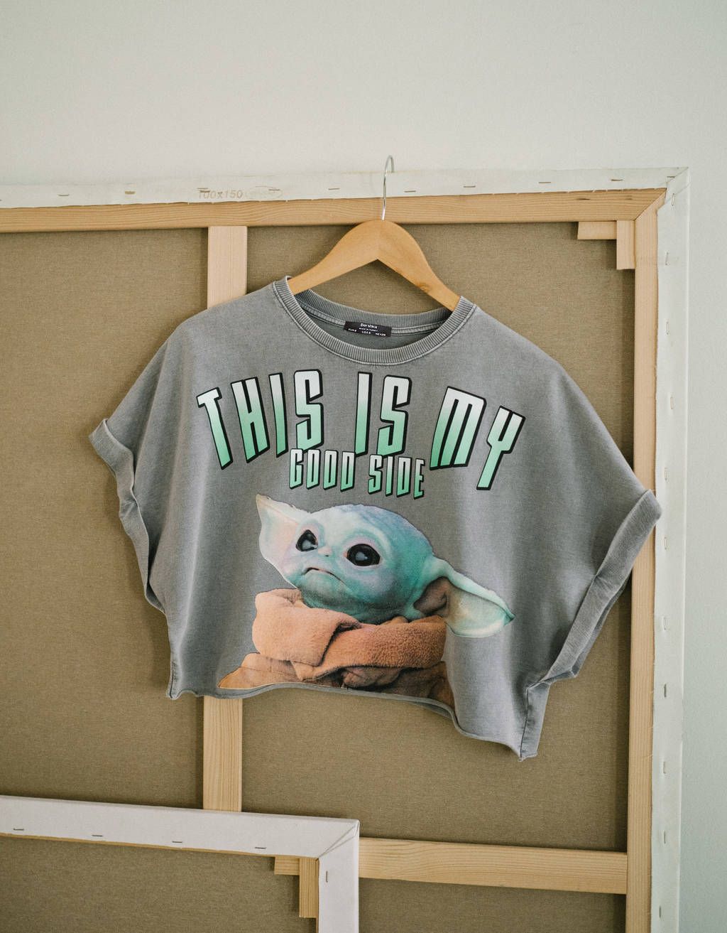 Baby yoda store t shirt bershka