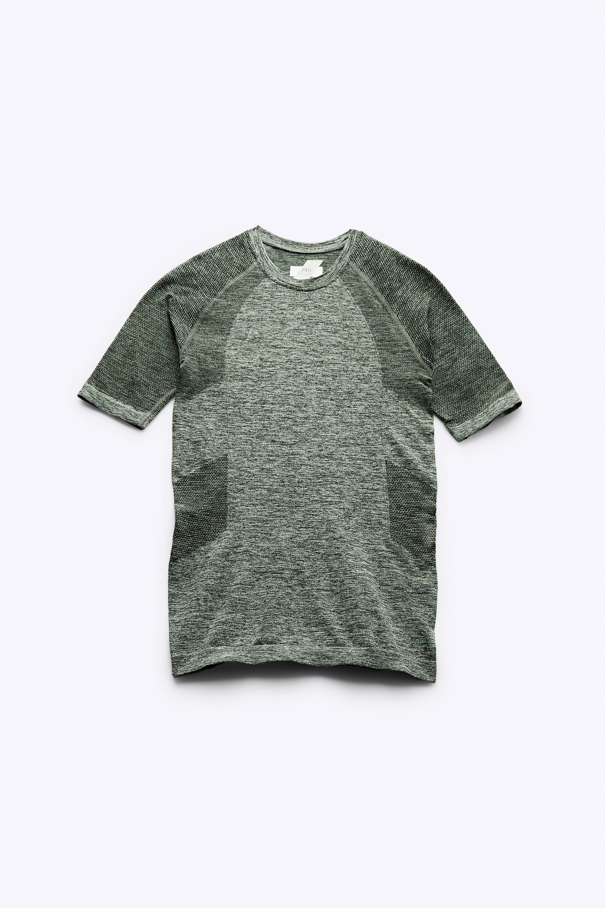 camiseta de manga corta de la colección athleticz de zara