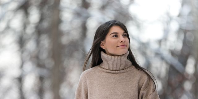 La camiseta térmica en tono piel: una prenda imprescindible para el  invierno 