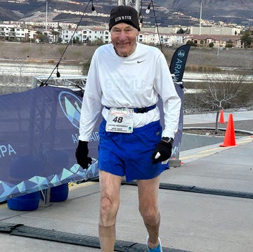 El corredor de 80 años, campeón de EEUU de 100 millas el corredor de 80 años, campeón de eeuu de 100 millas