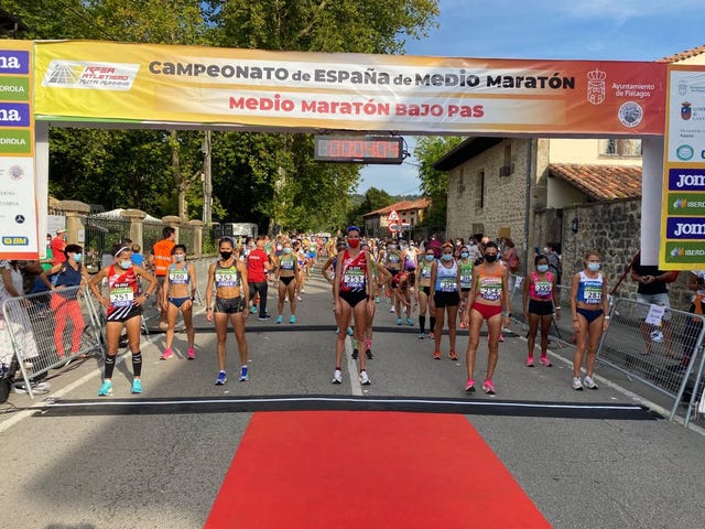 salida de la prueba femenina del campeonato de españa de medio maratón