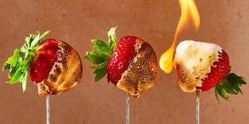 strawberries with toasted marshmallow and graham crackers