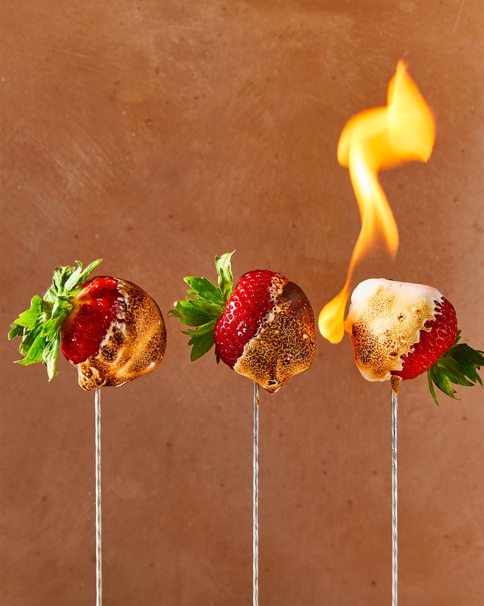 strawberries with toasted marshmallow and graham crackers