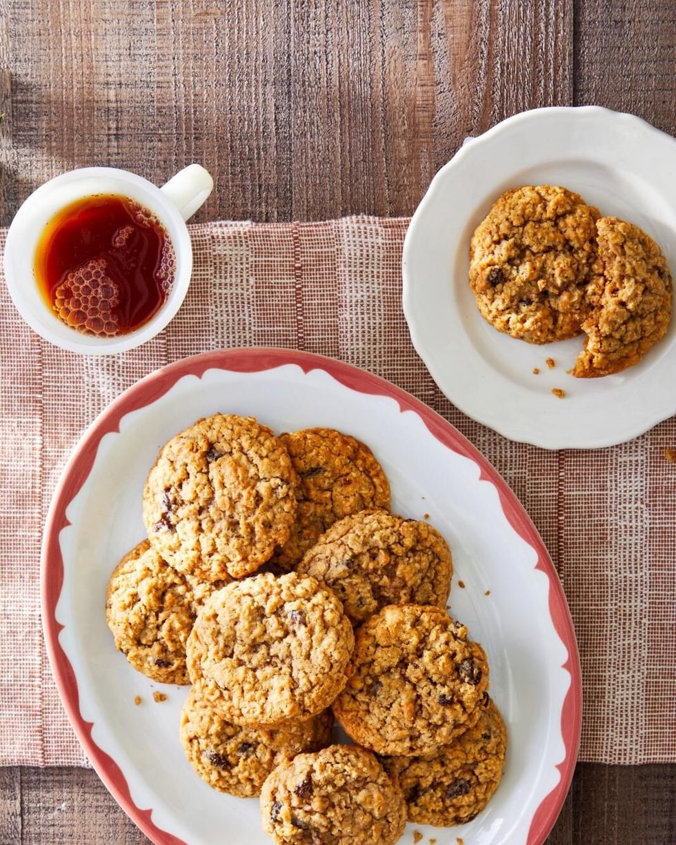 classic oatmeal cookies on an oval plate