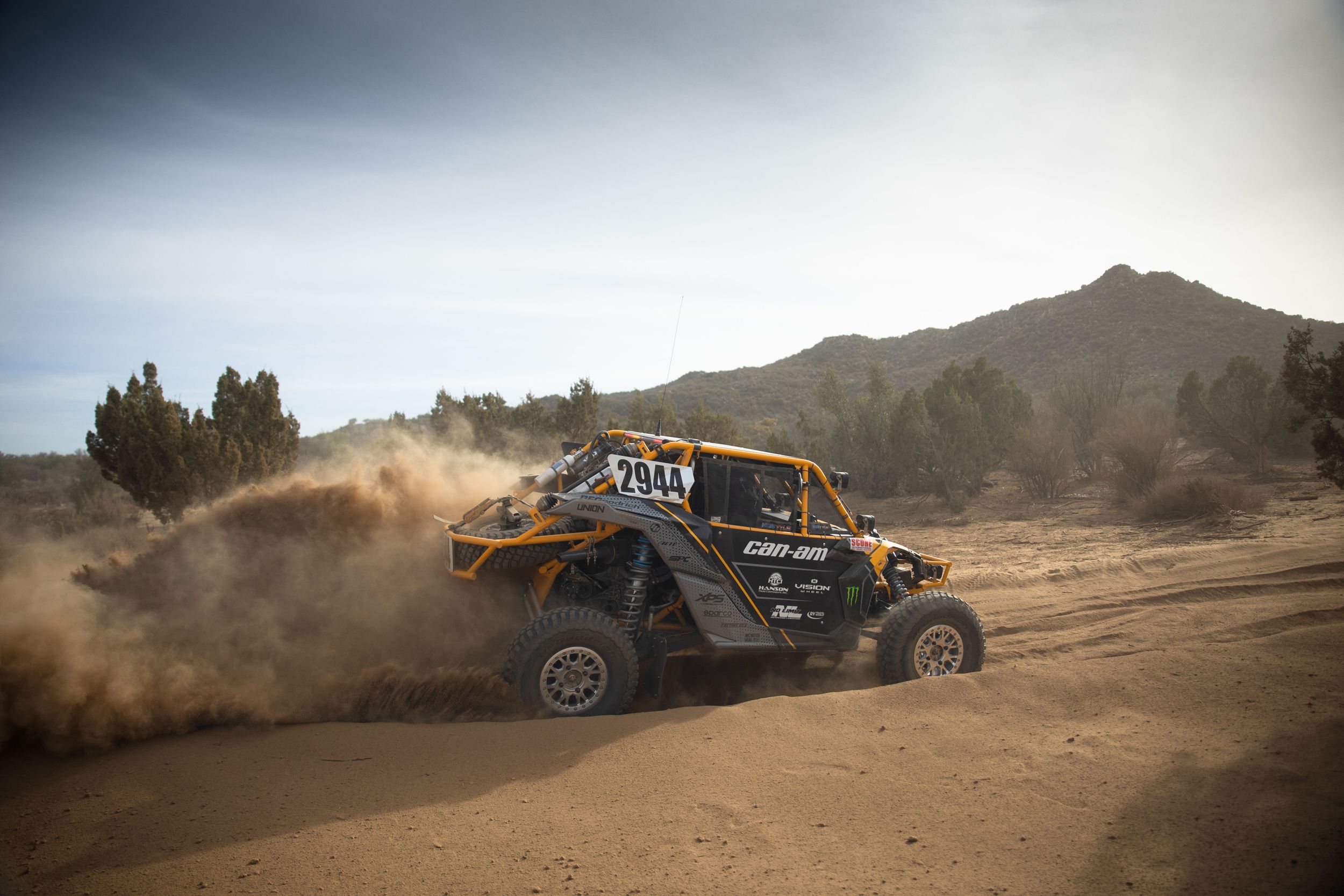 Customizing a Can Am UTV For The Baja 1 000 UTV Racing