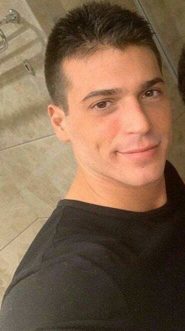 Can Yaman sin pelo