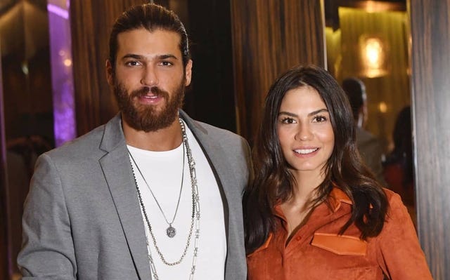 Can Yaman y Demet Özdemir Premios Murex d'Or Líbano