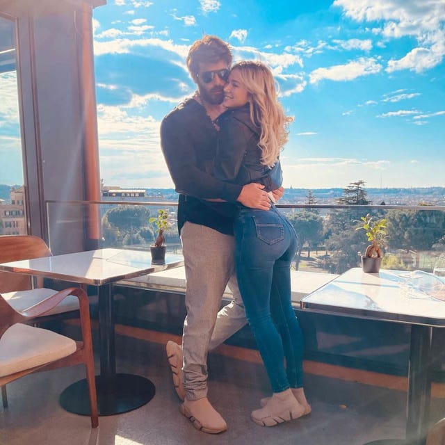 can yaman y diletta leotta vacaciones playa