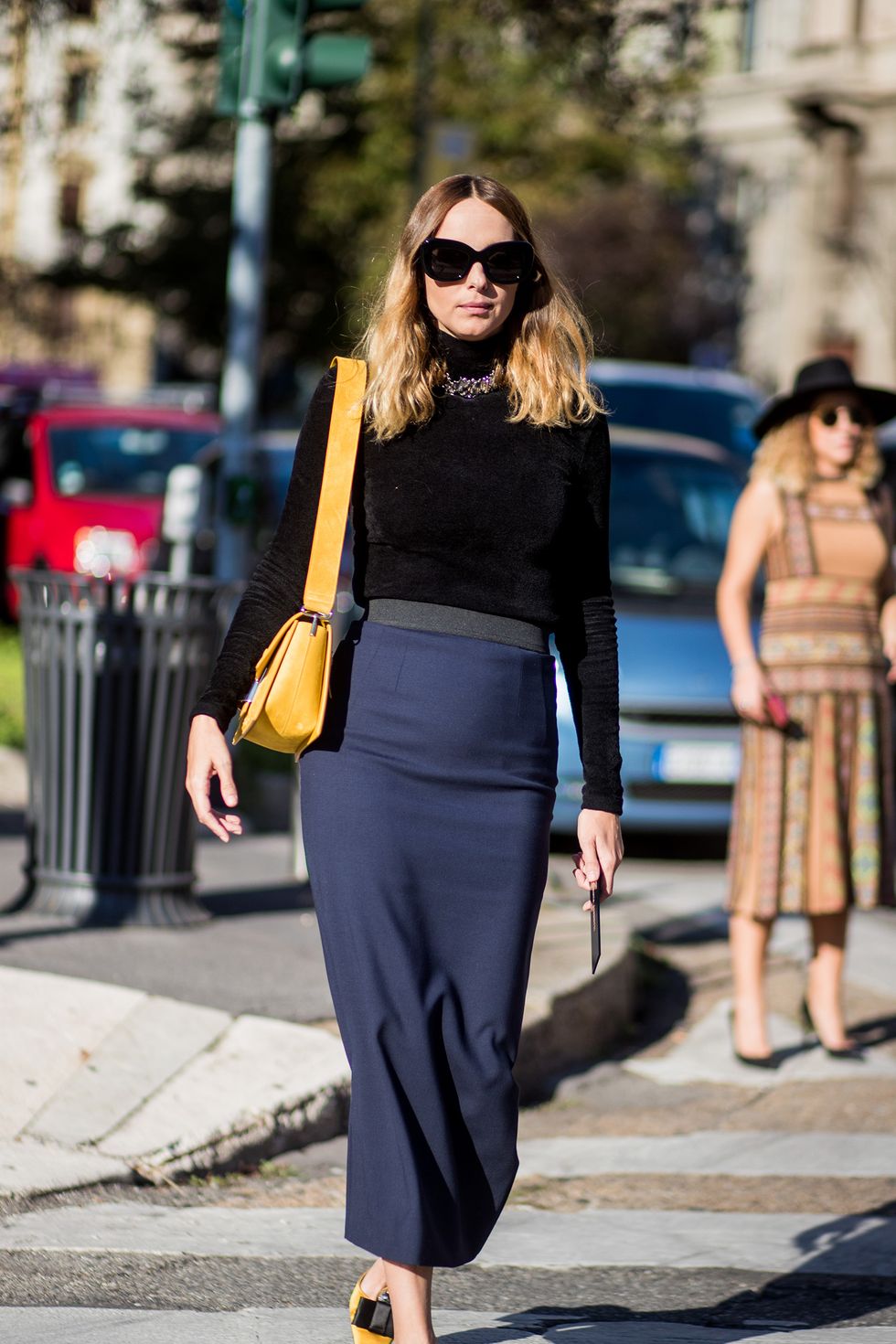 How to Pull off Pencil Skirt Outfits Like a Style Icon