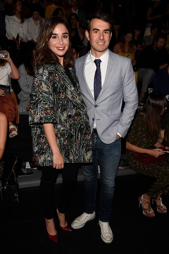 Los actores Candela Serrat y Daniel Muriel anuncian su compromiso de boda