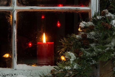 candle in window christmas lyrics quiz