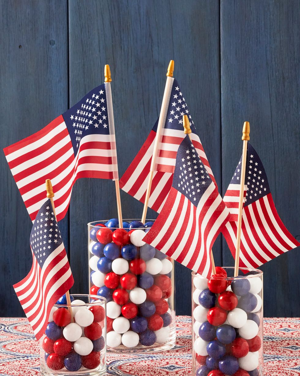 DIY candy jars to decorate for the 4th of July