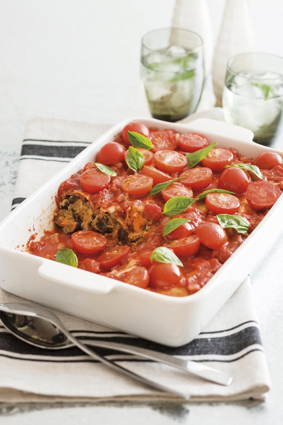 canelones de berenjenas y calabaza con tomates
