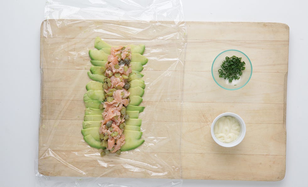 receta de canelones de salmón y aguacate