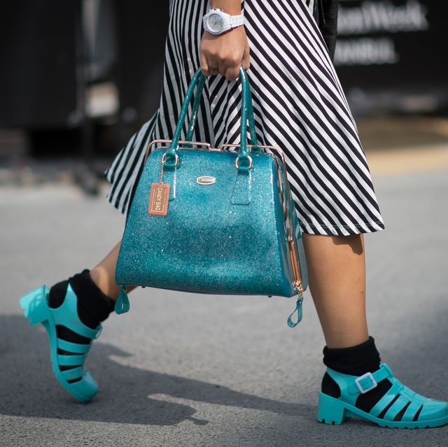 Zapatos de primavera de cuero para mujer botas verdes y un bolso