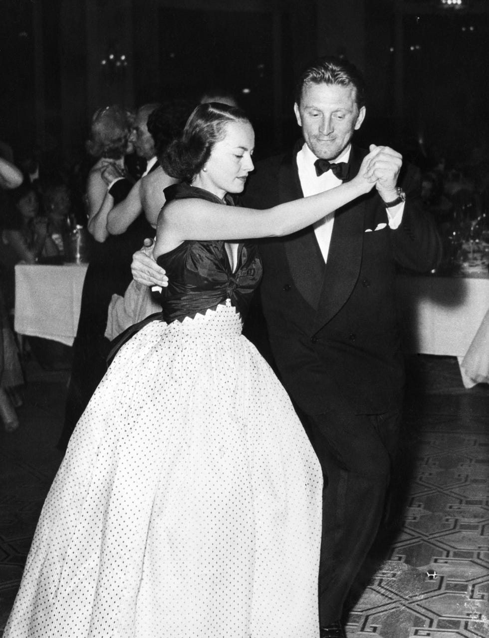 kirk douglas and olivia dehavillad dance
