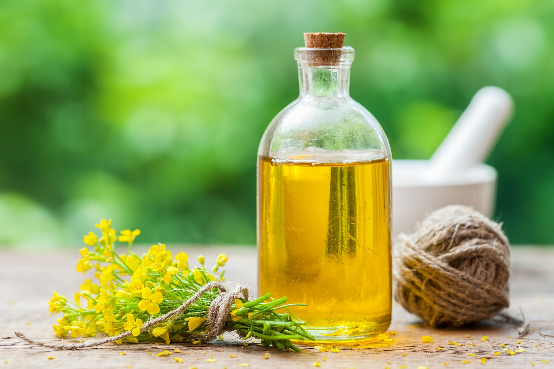 7 Healthy Oils To Cook With, According To Nutritionists