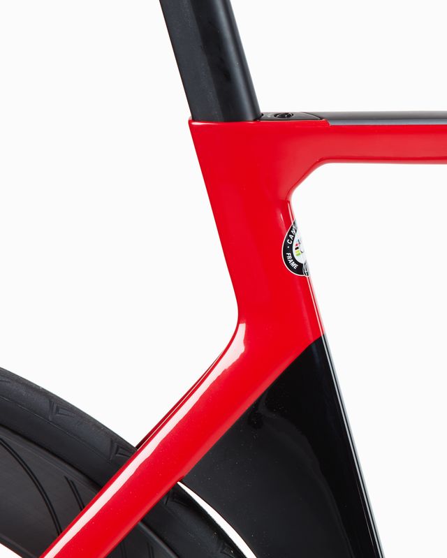 Bicycle part, Bicycle frame, Red, Orange, Vehicle, Material property, Carbon, Bicycle fork, Rim, Bicycle, 
