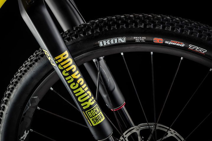 Canyon Lux CF 9 Pro Race Team