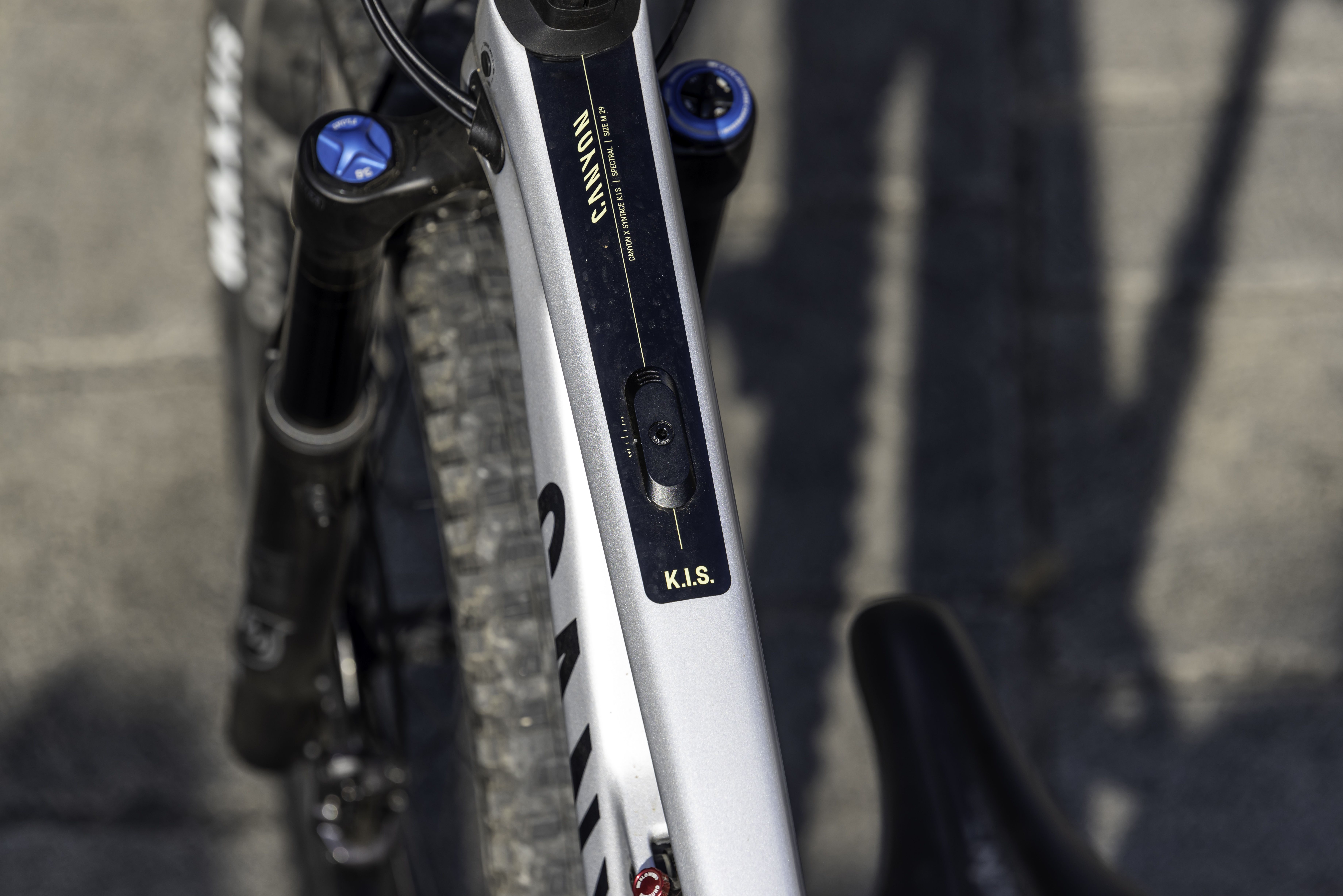 The only hint that a bike has the K.I.S. system is a small adjustment slider on the top tube. 