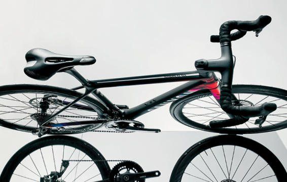 Land vehicle, Bicycle, Bicycle wheel, Bicycle part, Vehicle, Bicycle tire, Bicycle frame, Spoke, Bicycle saddle, Bicycle drivetrain part, 