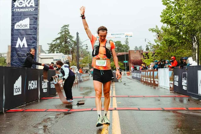 francesco puppi vince la canyons 100k