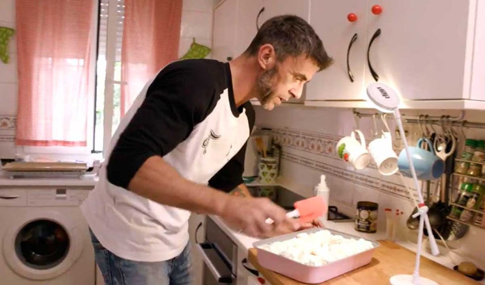 Alonso Caparrós enseña su casa en 'Ven a cenar conmigo'