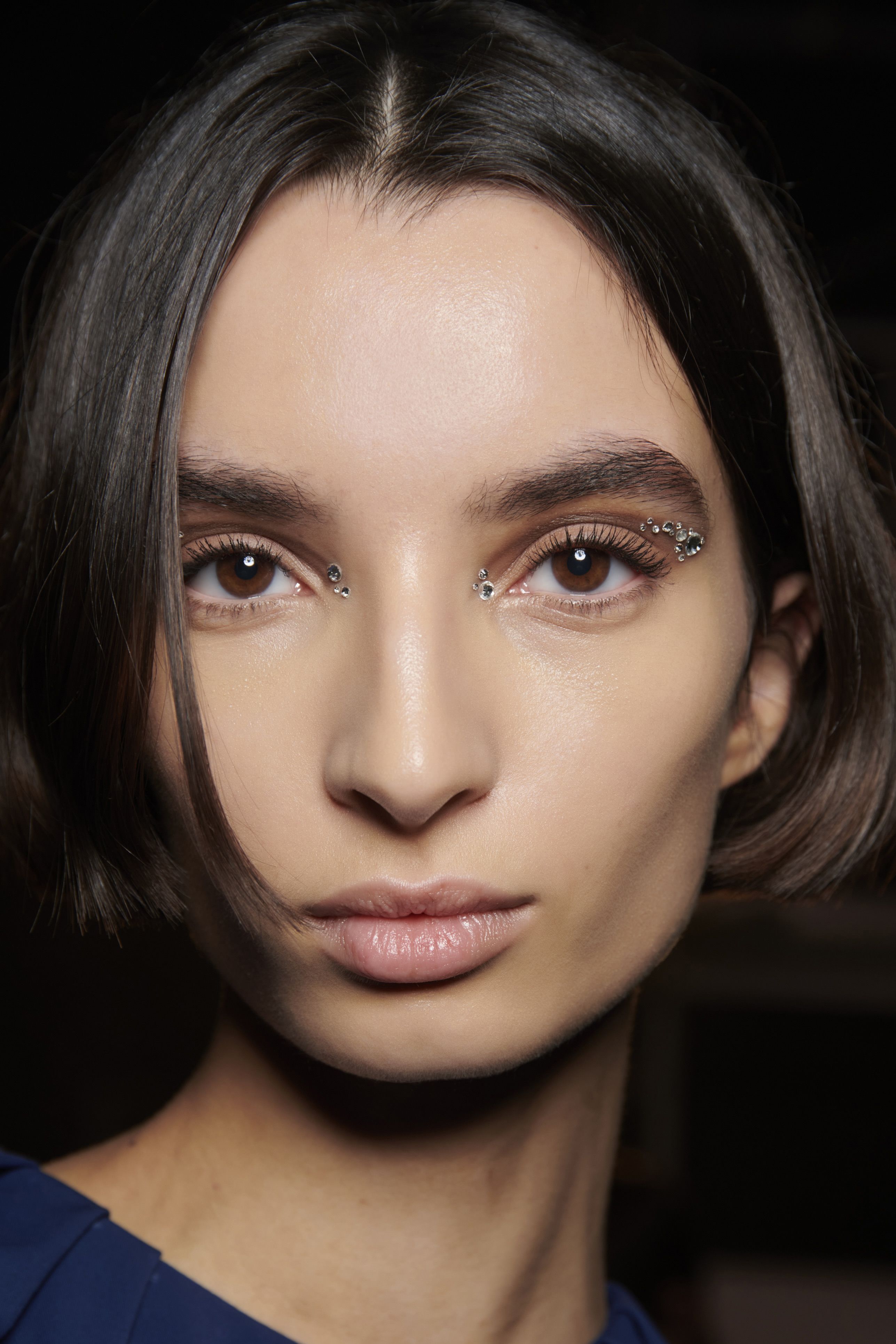 Make-up con strass: nuove idee per il trucco occhi, labbra e viso
