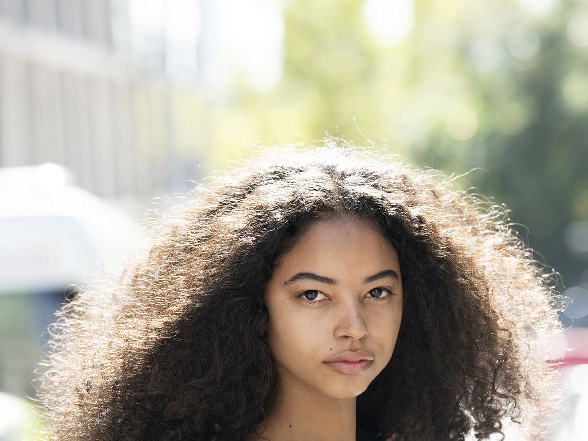 Come curare i capelli ricci e afro in estate – La QueeNA Shop