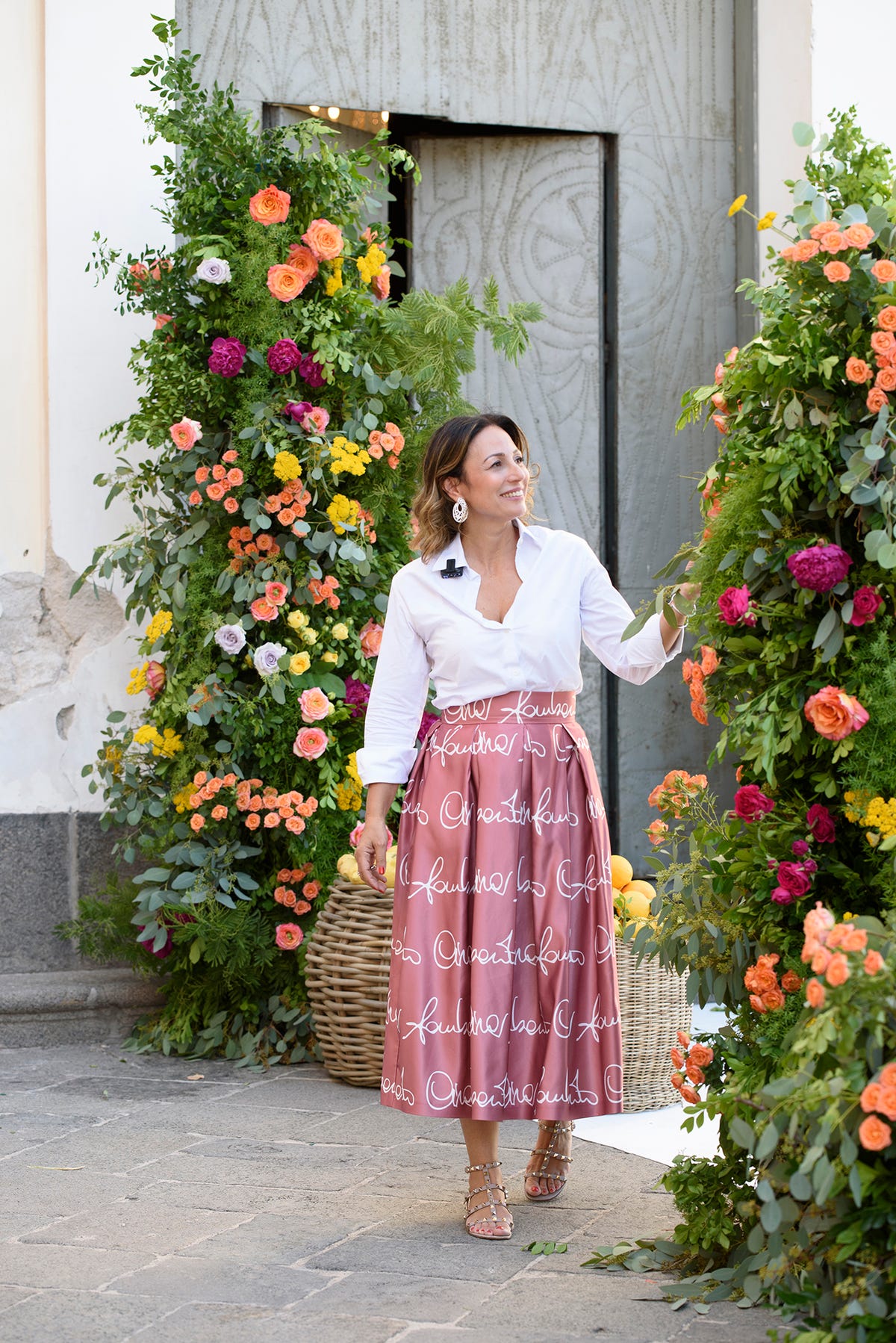 Portafedi floreale per un destination wedding in Positano - Cira Lombardo -  Wedding Planner & Event Creator