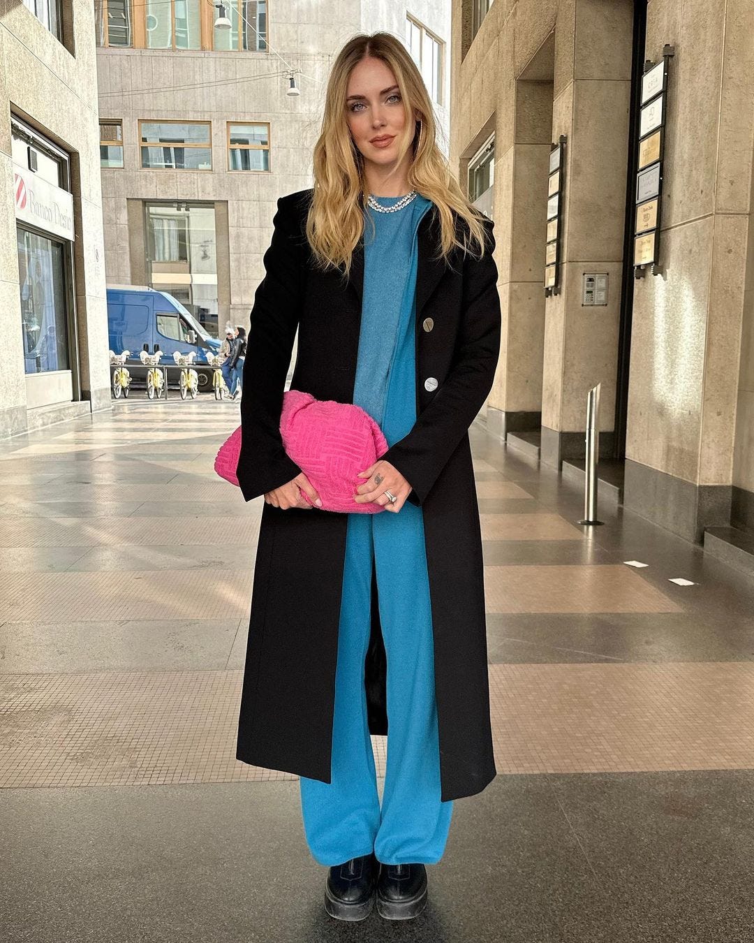 Cappotto moda 2021: quello Louis Vuitton di Chiara Ferragni è top