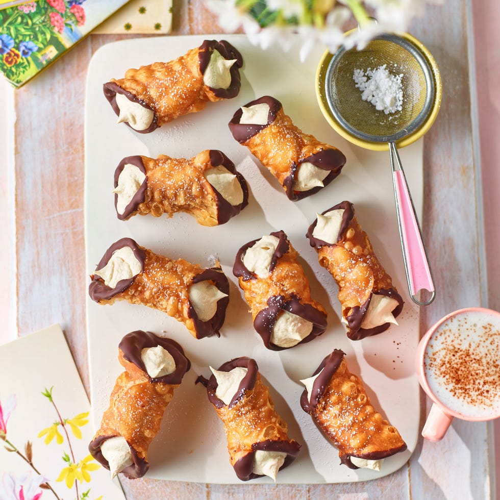 cappuccino cannoli