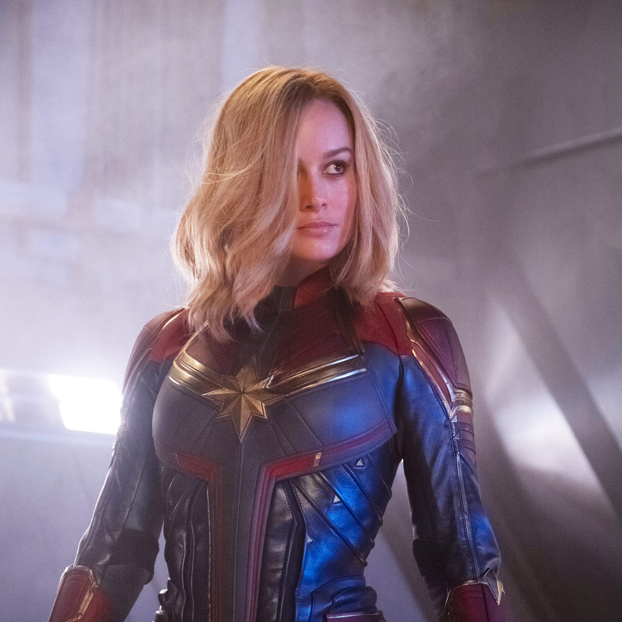 Déguisement Super Héros Femme Capitain Marvel Avengers