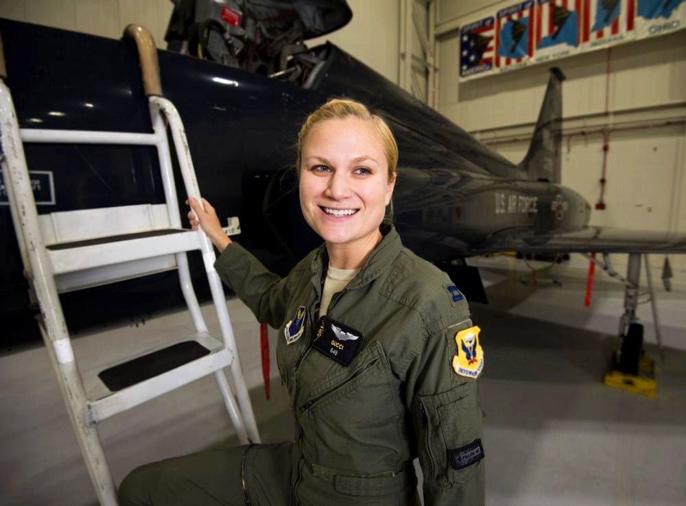 米軍女性パイロット-