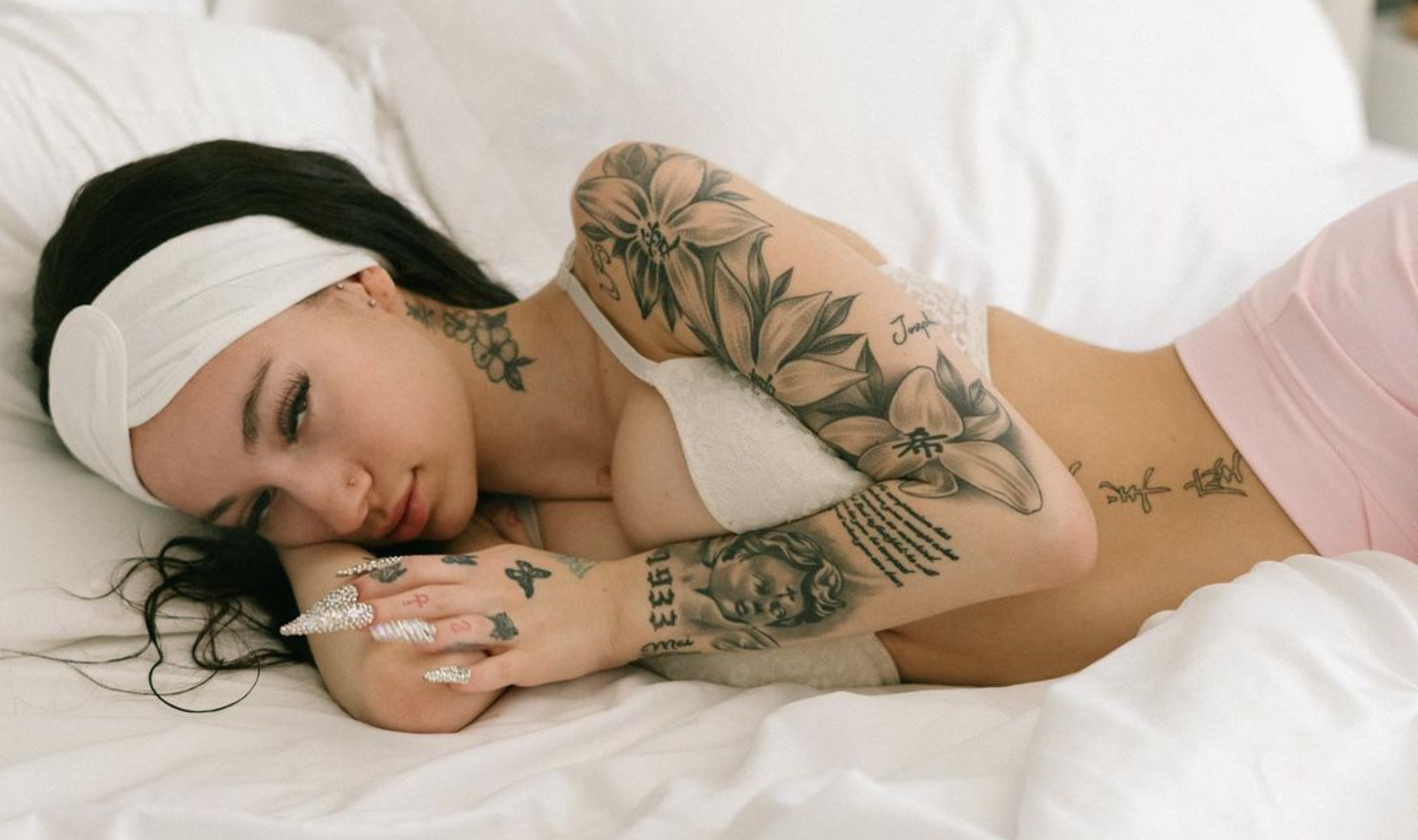 Esta es Bhad Bhabie - 5 millones de dólares en 24 horas en Onlyfans